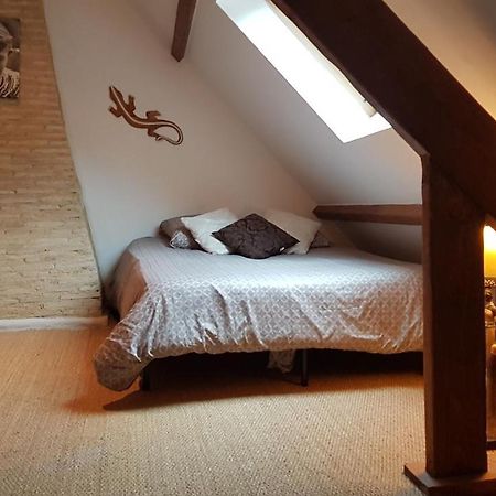 La Belmontaise Panzió Beaumont-sur-Sarthe Kültér fotó