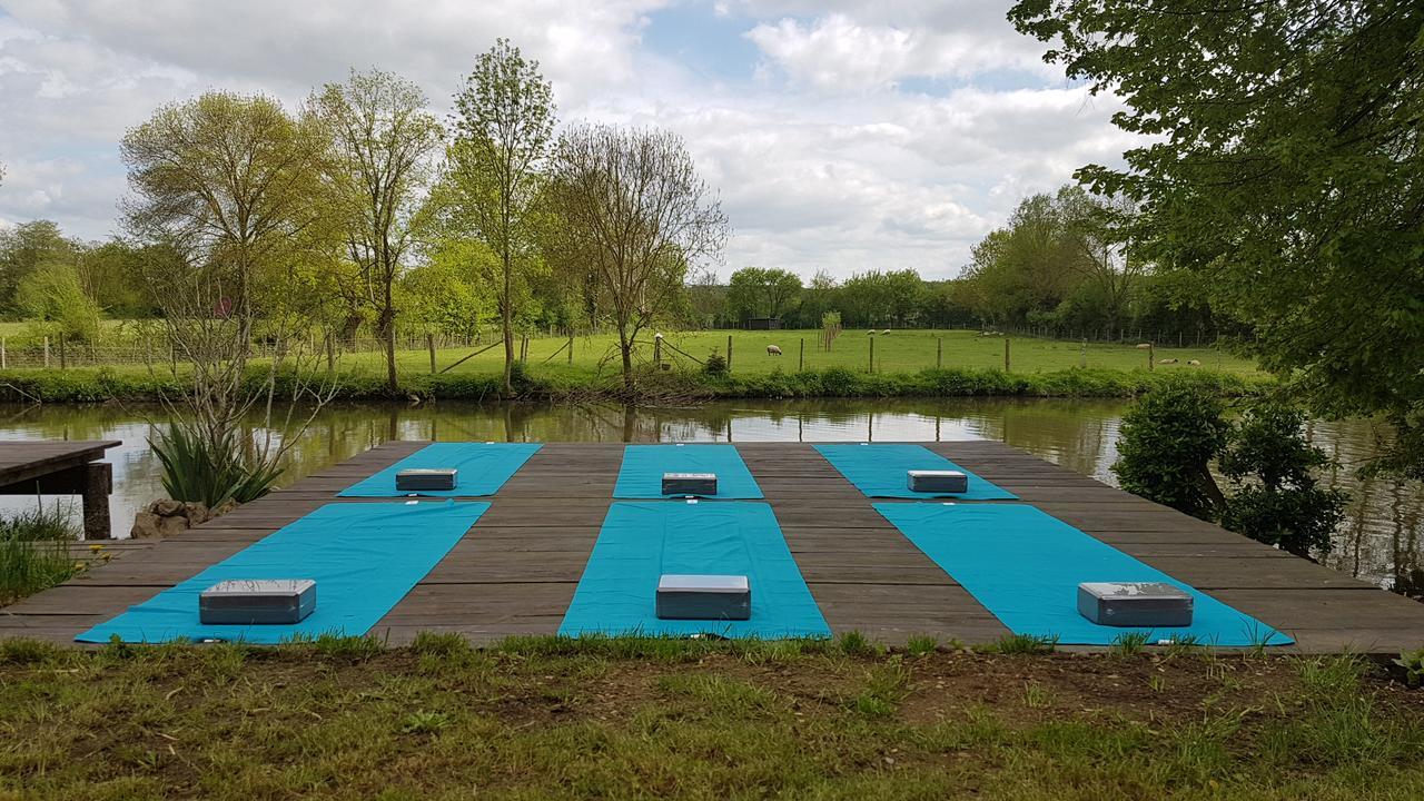 La Belmontaise Panzió Beaumont-sur-Sarthe Kültér fotó